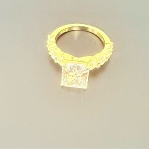 Beautiful Moissanite silver ring with gold plating size 6